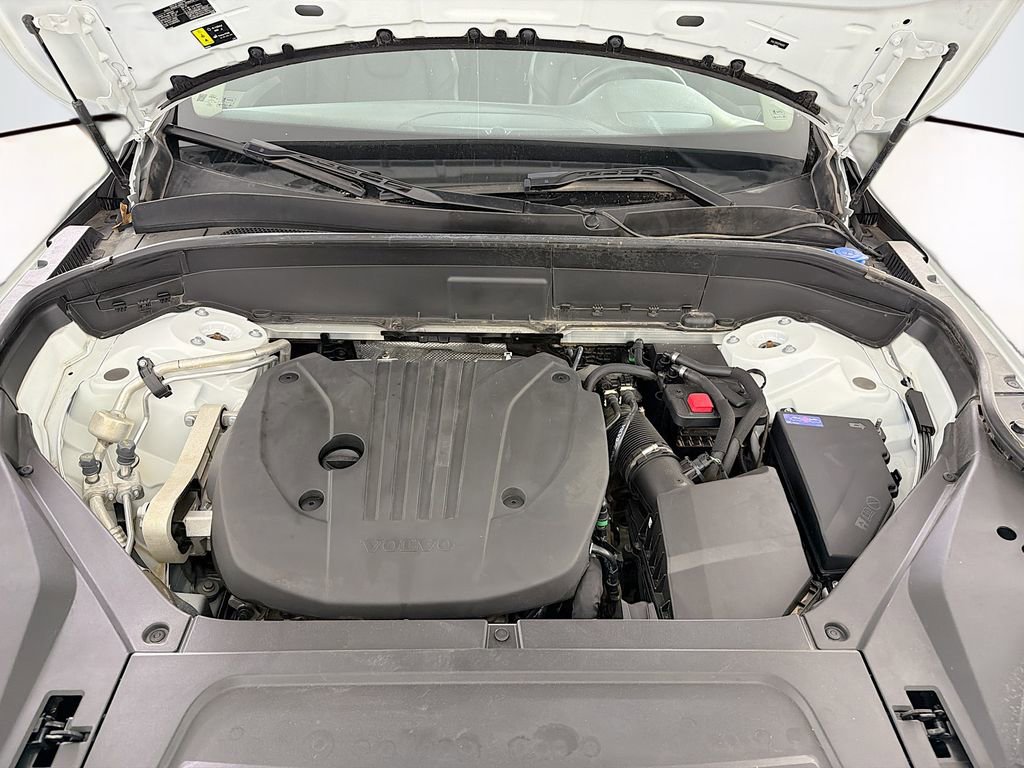 Used 2024 Volvo XC90 B5 Core w/ Protection Package Premier image 34