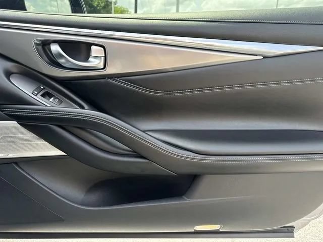 Used 2019 INFINITI Q60 3.0t Luxe w/ Essential Package AWD/4WD image 22