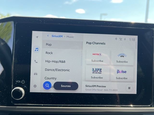 Used 2025 Toyota Camry SE FWD image 18