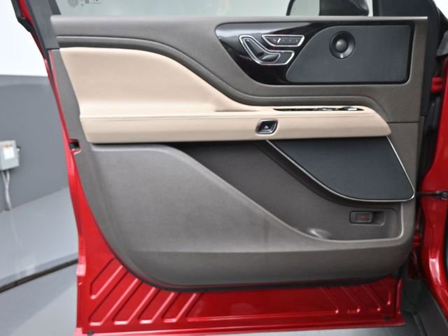 Used 2021 Lincoln Aviator Reserve w/ Equipment Group 201A image 12