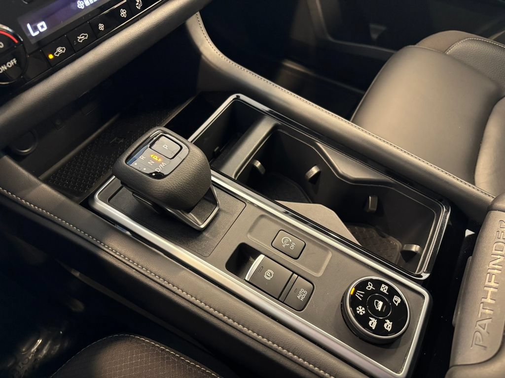 Certified 2025 Nissan Pathfinder SL AWD/4WD image 22