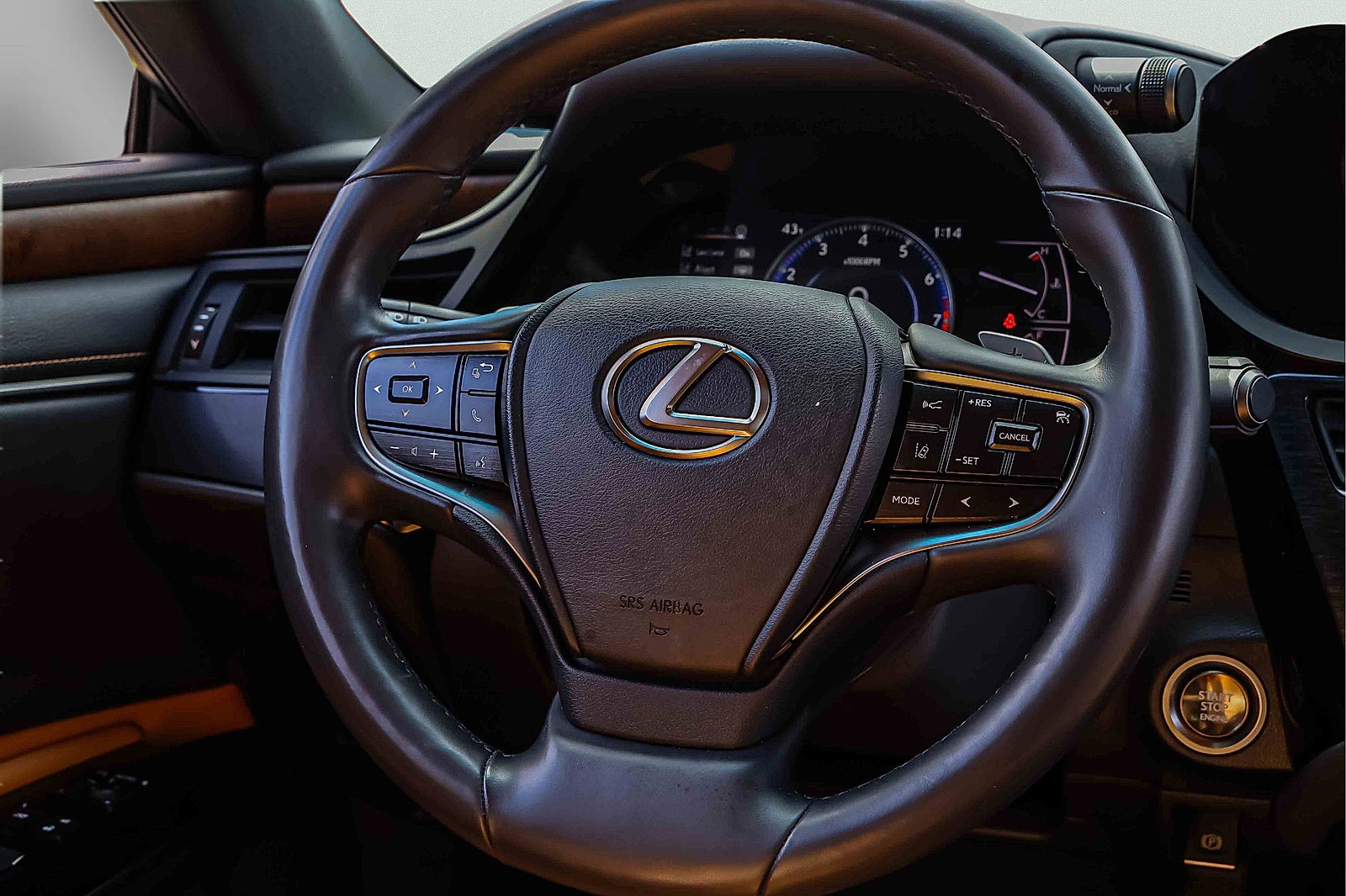 Used 2022 Lexus ES 350 w/ Premium Package image 10