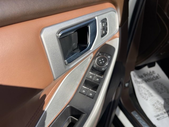 Used 2022 Ford Explorer King Ranch w/ Premium Technology Package image 20