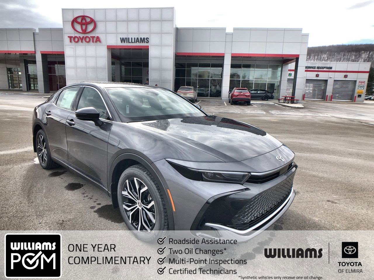 Certified 2023 Toyota Crown XLE image 1