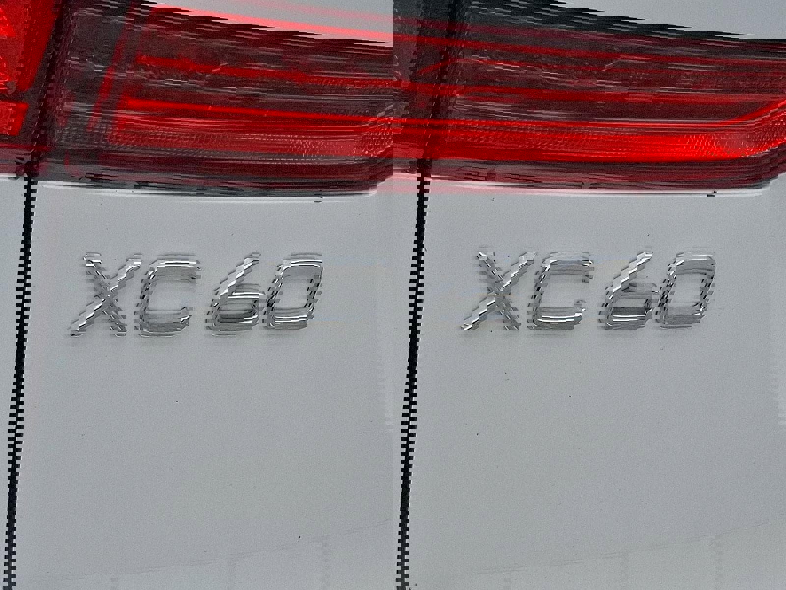 Certified 2023 Volvo XC60 T8 Ultimate image 29