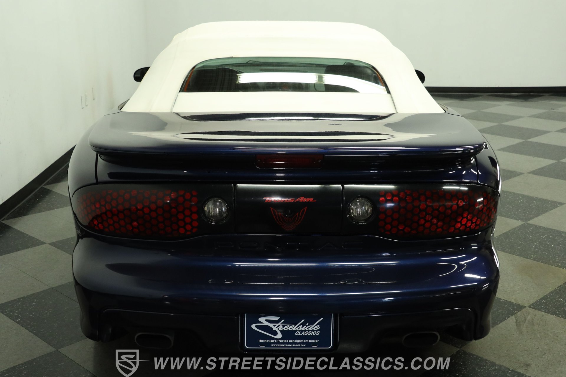 Used 2001 Pontiac Firebird Trans Am RWD image 9