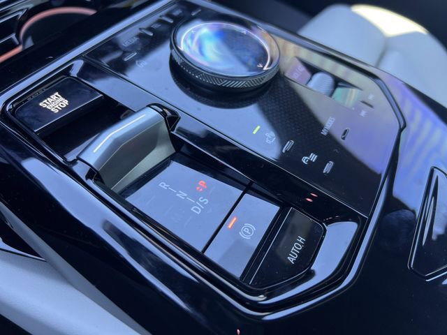 New 2026 BMW 530i xDrive image 25