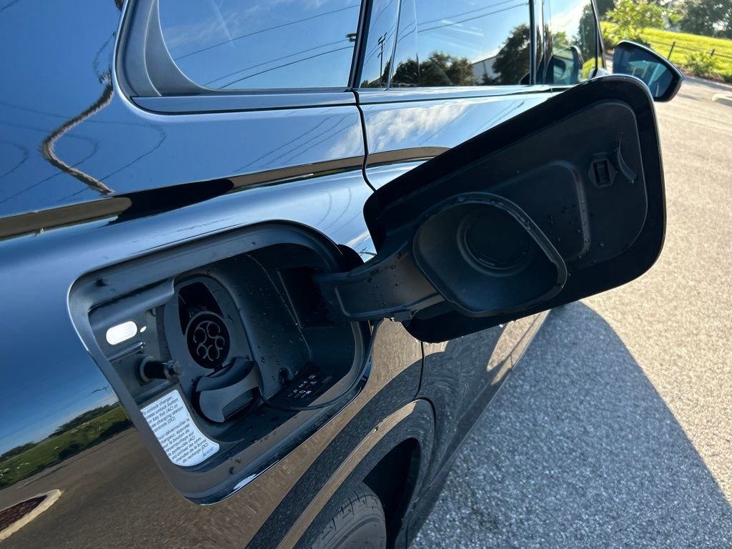 Used 2024 Audi Q4 e-tron Premium w/ Convenience Package image 49