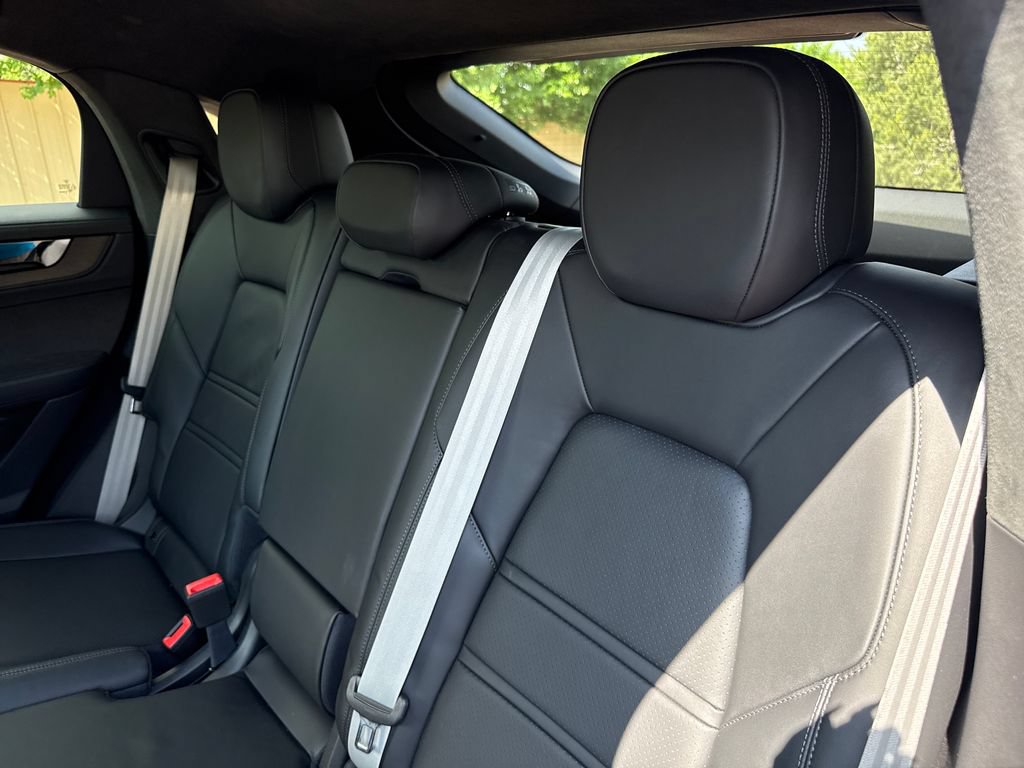 Used 2026 Porsche Cayenne GTS AWD/4WD image 24