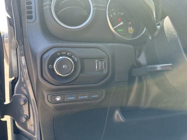 Used 2023 Jeep Wrangler Unlimited Sahara w/ Cold Weather Group AWD/4WD image 22