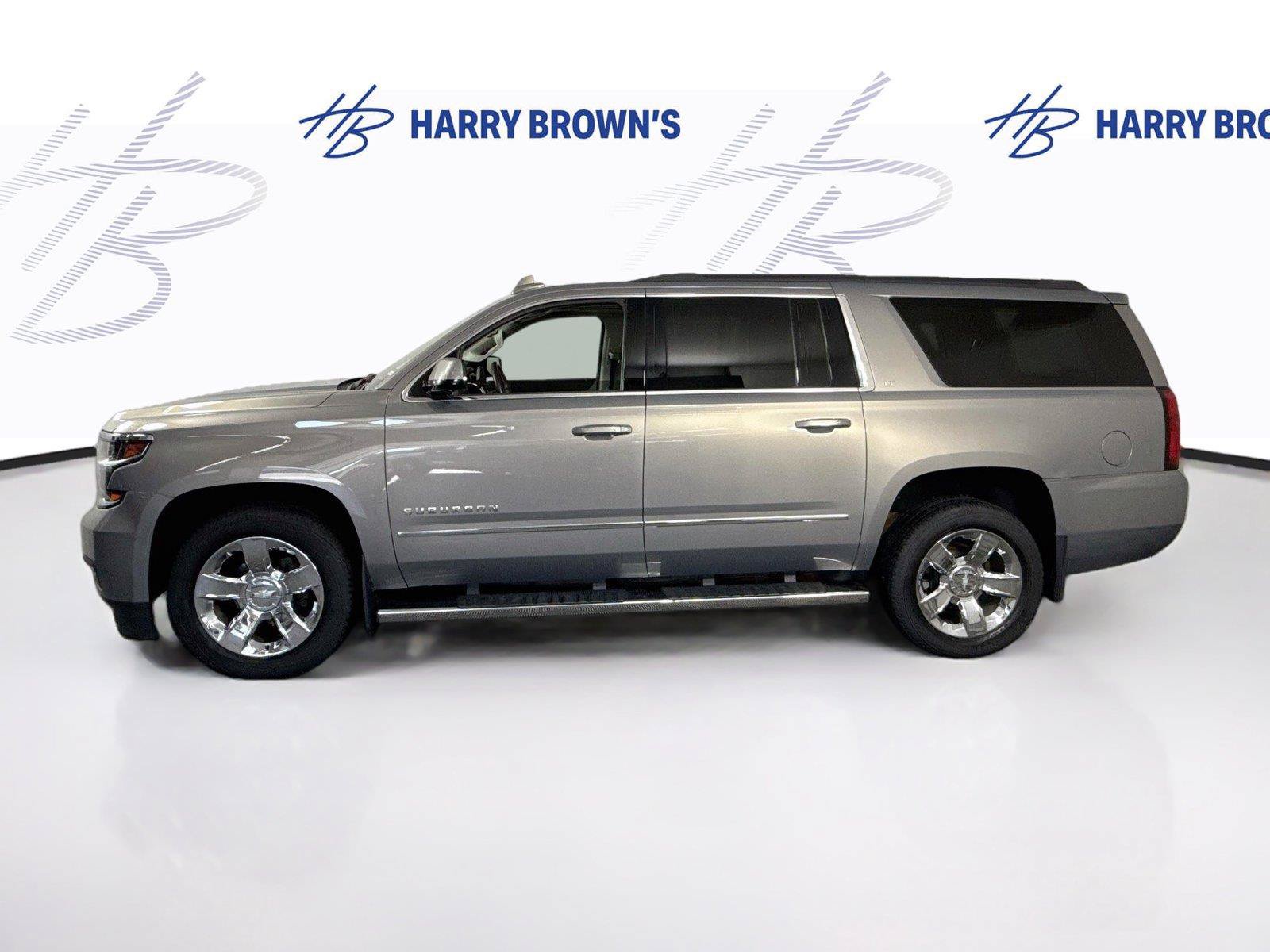Used 2018 Chevrolet Suburban LT w/ LT Signature Package AWD/4WD image 31