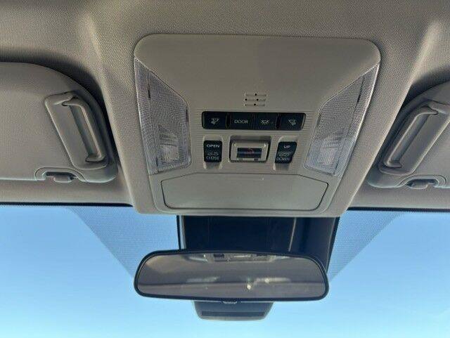 Used 2025 Toyota RAV4 XLE w/ Convenience Package AWD/4WD image 20