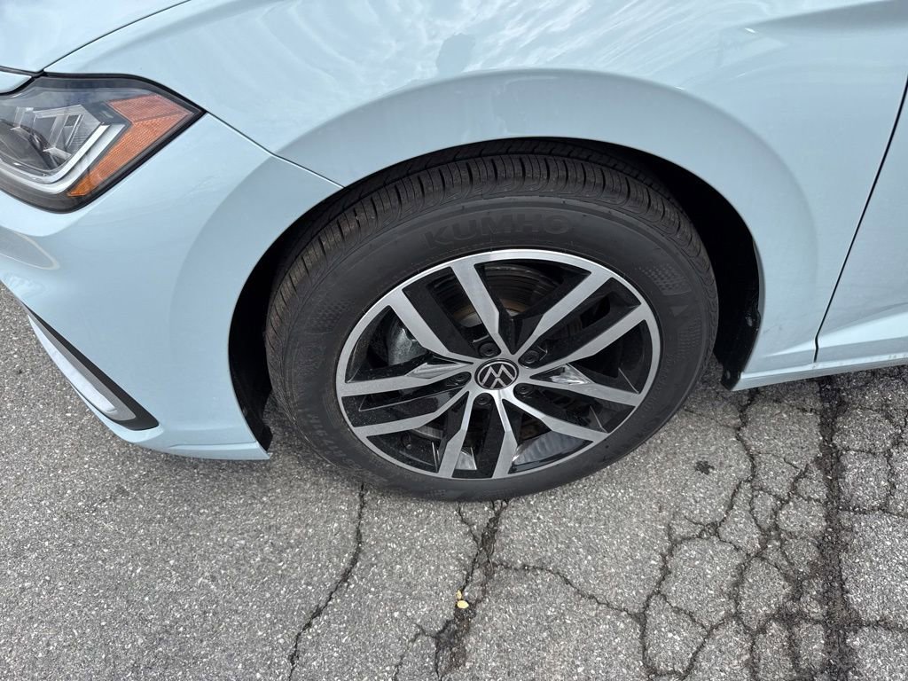 New 2026 Volkswagen Jetta SE image 9