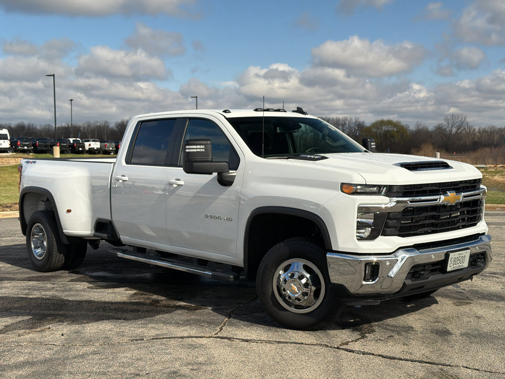 Used 2025 Chevrolet Silverado 3500 LT w/ All Star Edition image 5