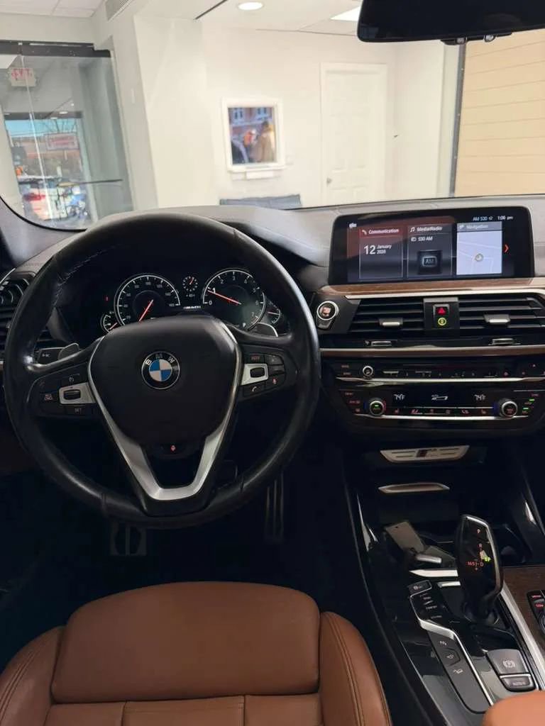 Used 2018 BMW X3 M40i image 11