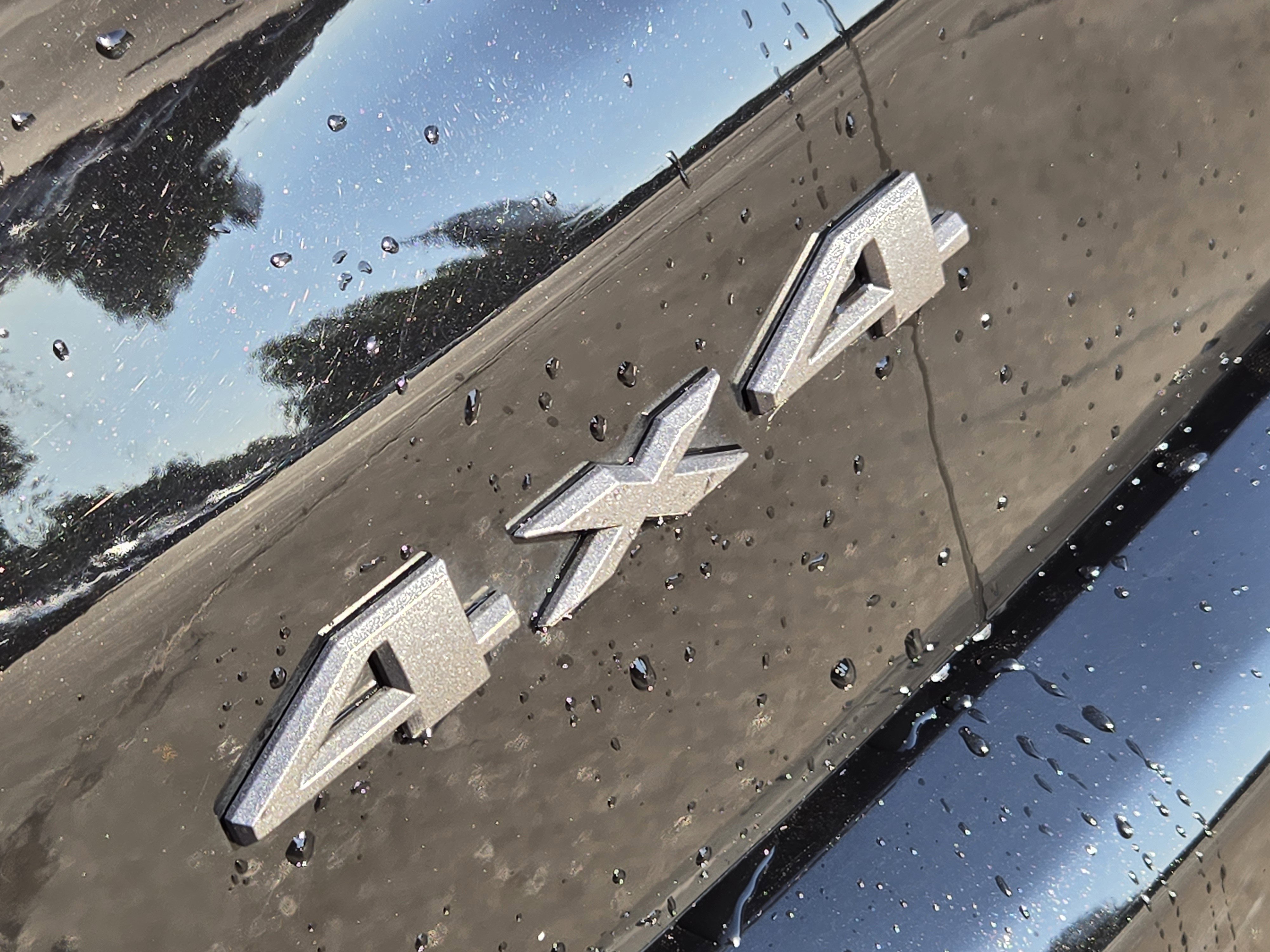 Used 2024 Jeep Compass Trailhawk image 12