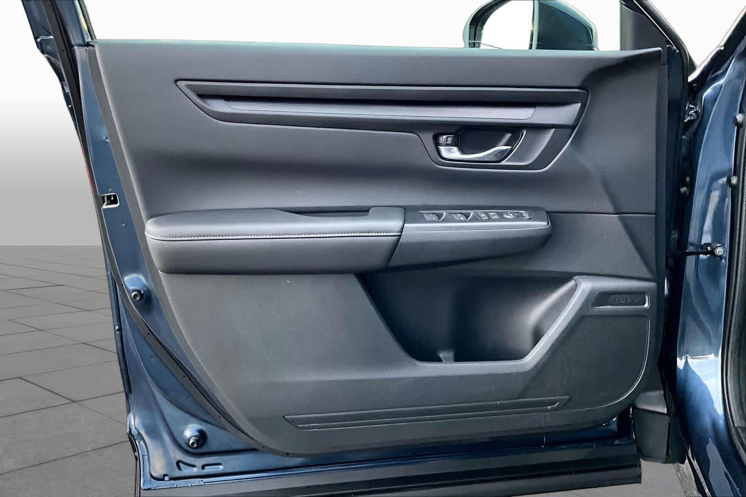 Used 2025 Honda CR-V EX image 22