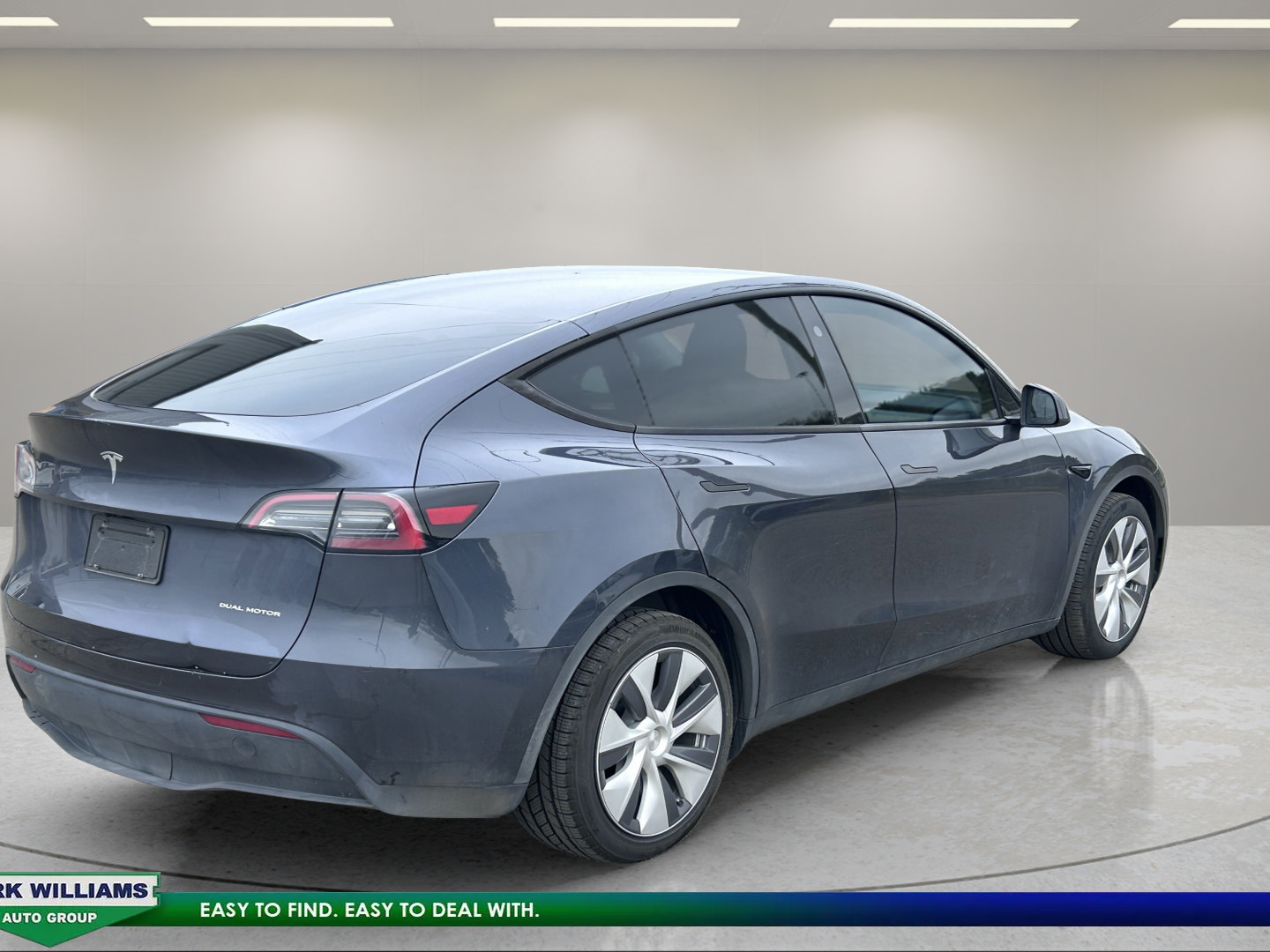 Used 2024 Tesla Model Y Long Range AWD/4WD image 8