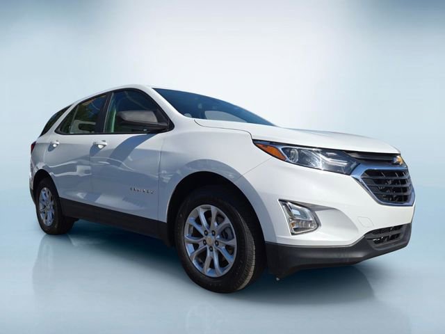 Used 2020 Chevrolet Equinox LS FWD image 2