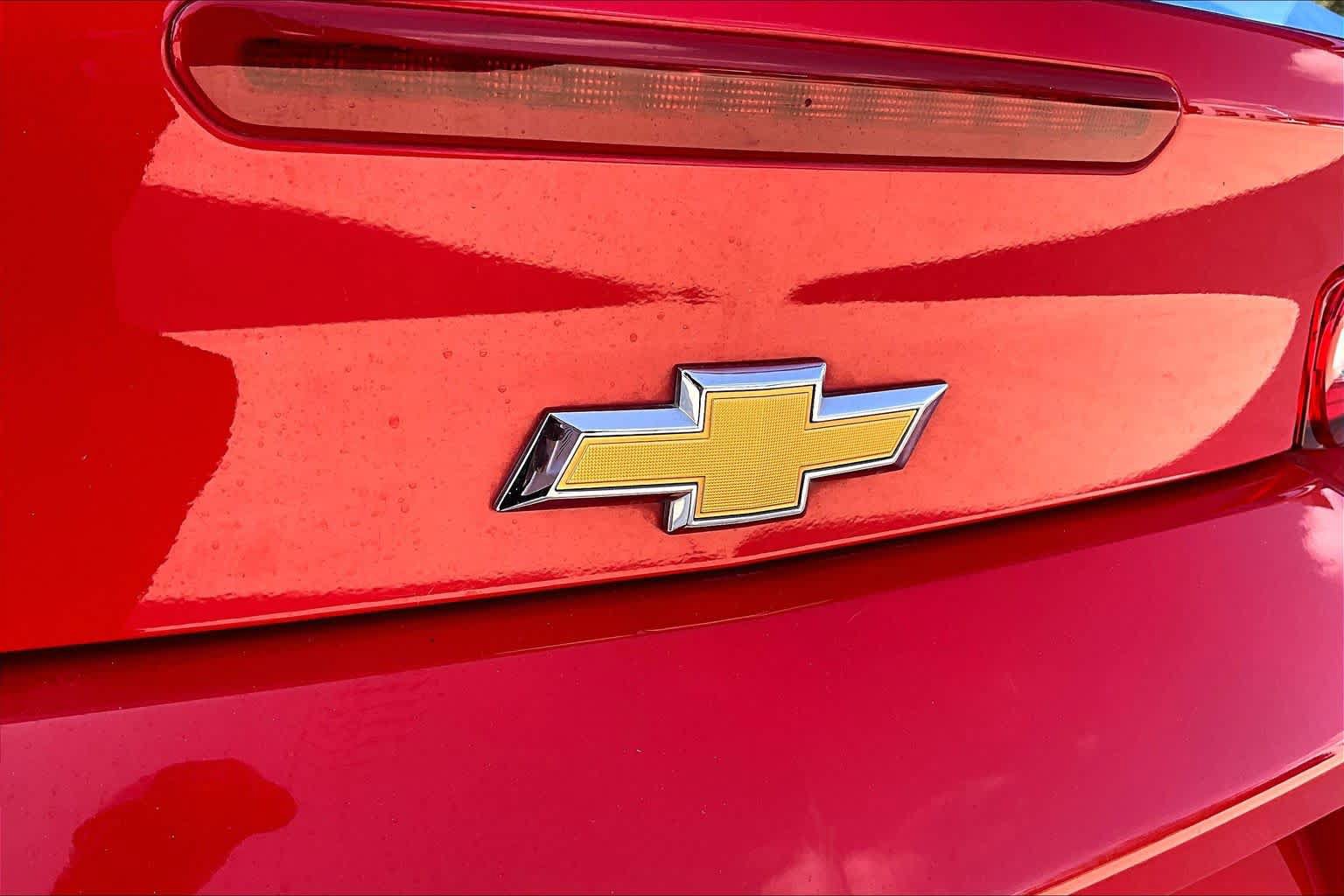 Used 2022 Chevrolet Camaro LT RWD image 29