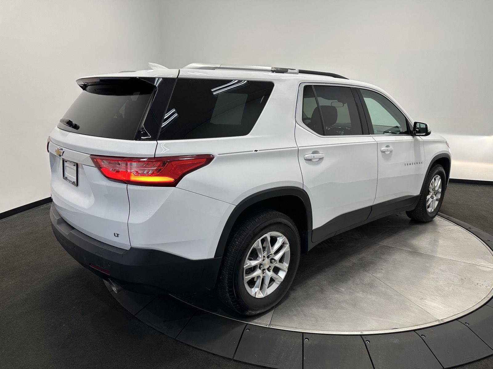 Used 2018 Chevrolet Traverse LT image 7