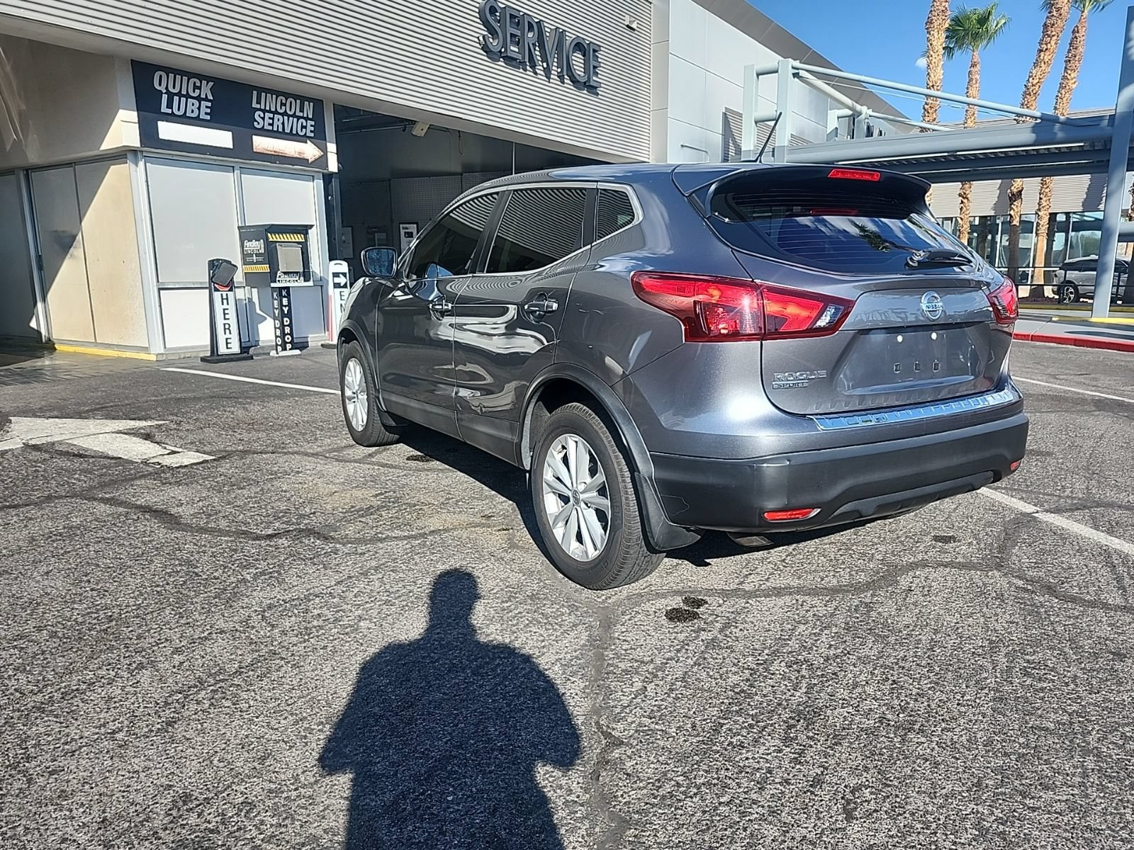 Used 2017 Nissan Rogue Sport S w/ S Appearance Package FWD image 4