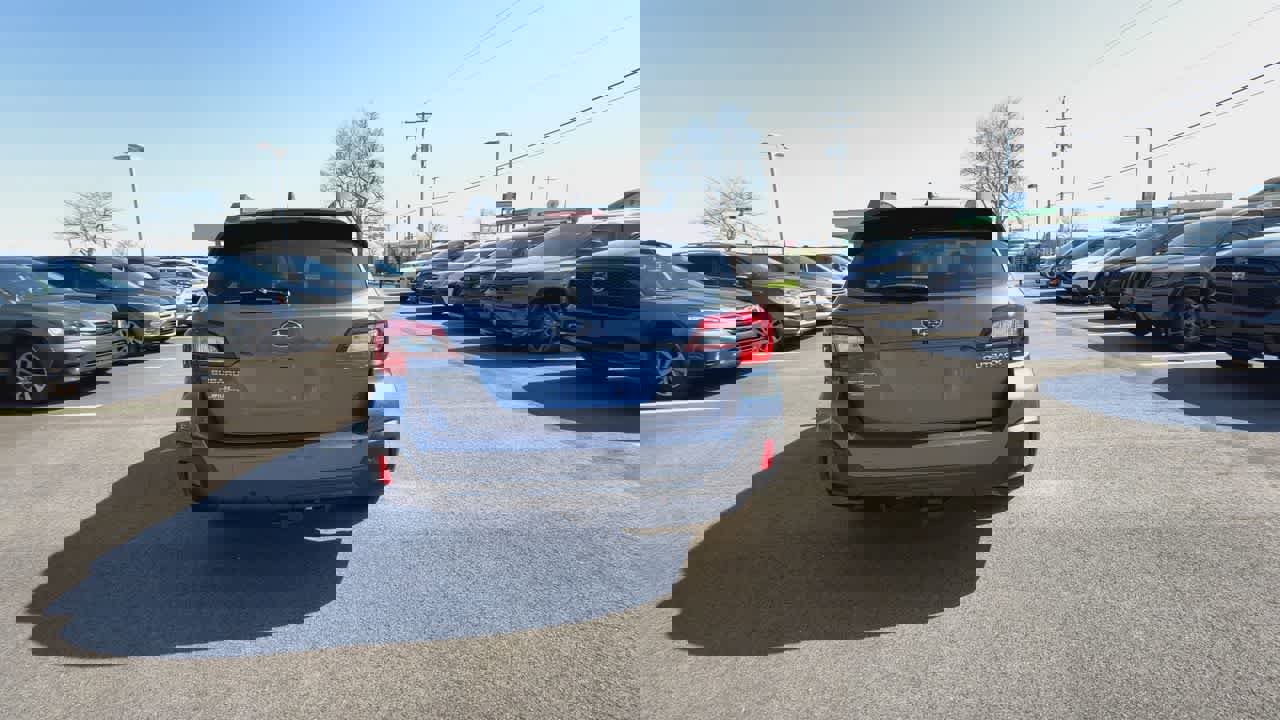 Used 2018 Subaru Outback 2.5i Limited AWD/4WD image 7