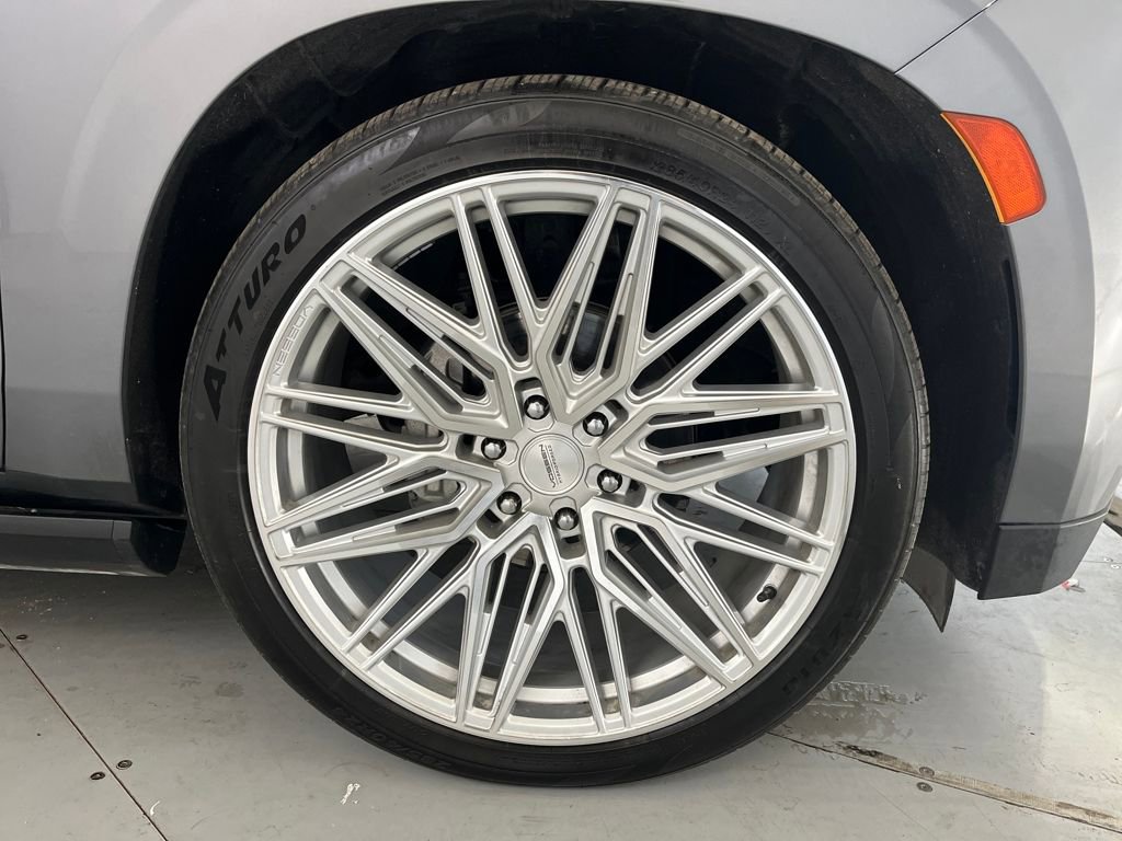 Used 2021 GMC Yukon Denali w/ Denali Premium Package image 30