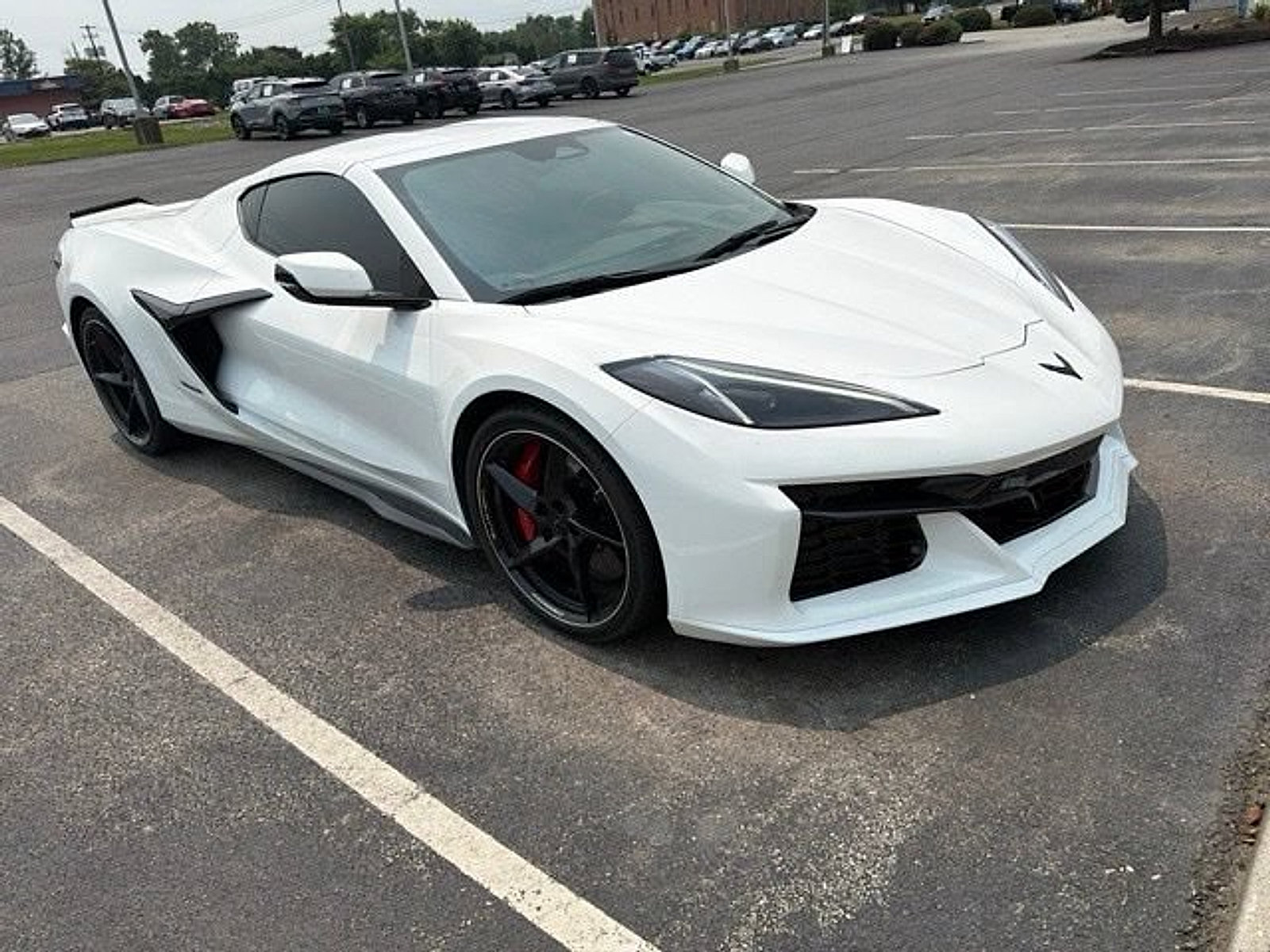 Used 2025 Chevrolet Corvette E-Ray w/ Stealth Interior Trim Package AWD/4WD image 11