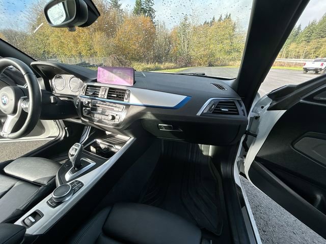 Used 2020 BMW 230i Convertible w/ M Sport Package image 28
