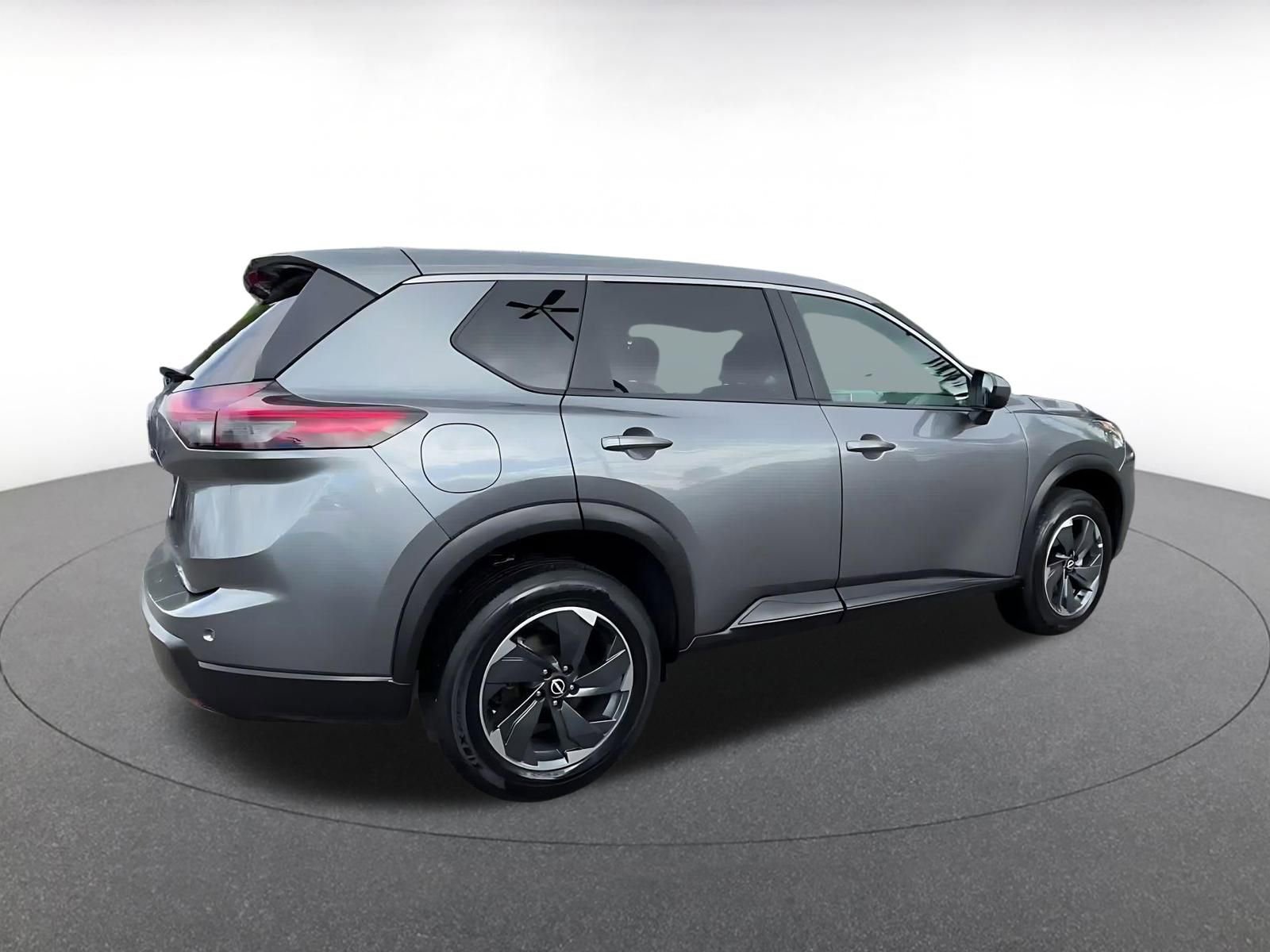 Used 2025 Nissan Rogue SV FWD image 15