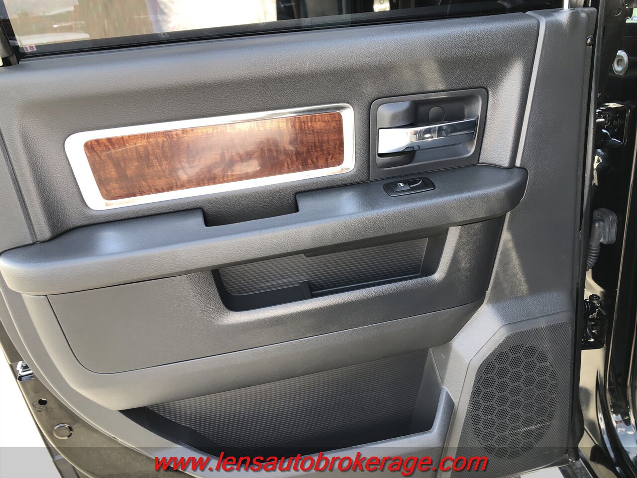 Used 2012 RAM 2500 Laramie w/ HD Snow Plow Prep Group AWD/4WD image 15