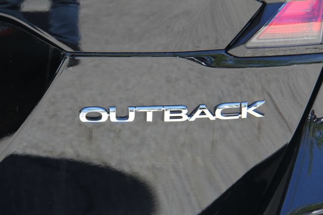 Used 2025 Subaru Outback Premium AWD/4WD image 10