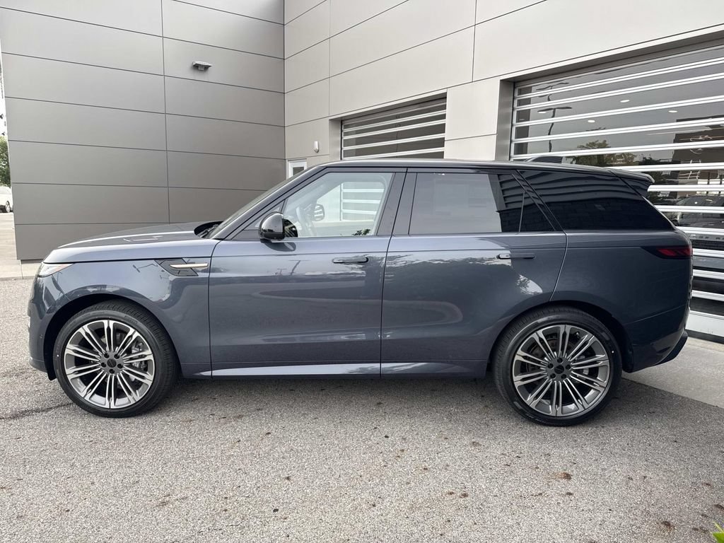 New 2026 Land Rover Range Rover Sport Dynamic SE AWD/4WD image 4