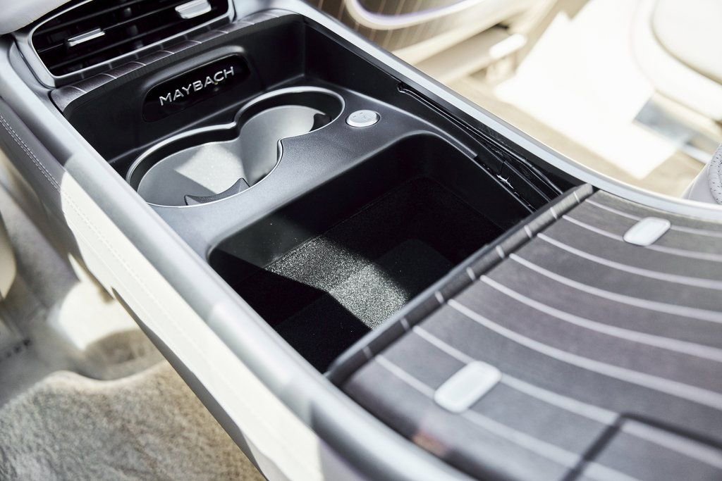 Used 2025 Mercedes-Benz Maybach EQS 680 4MATIC image 61