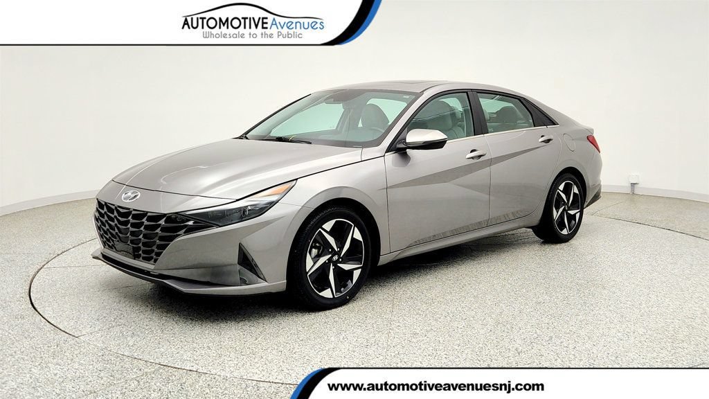 Used 2023 Hyundai Elantra Limited FWD image 1