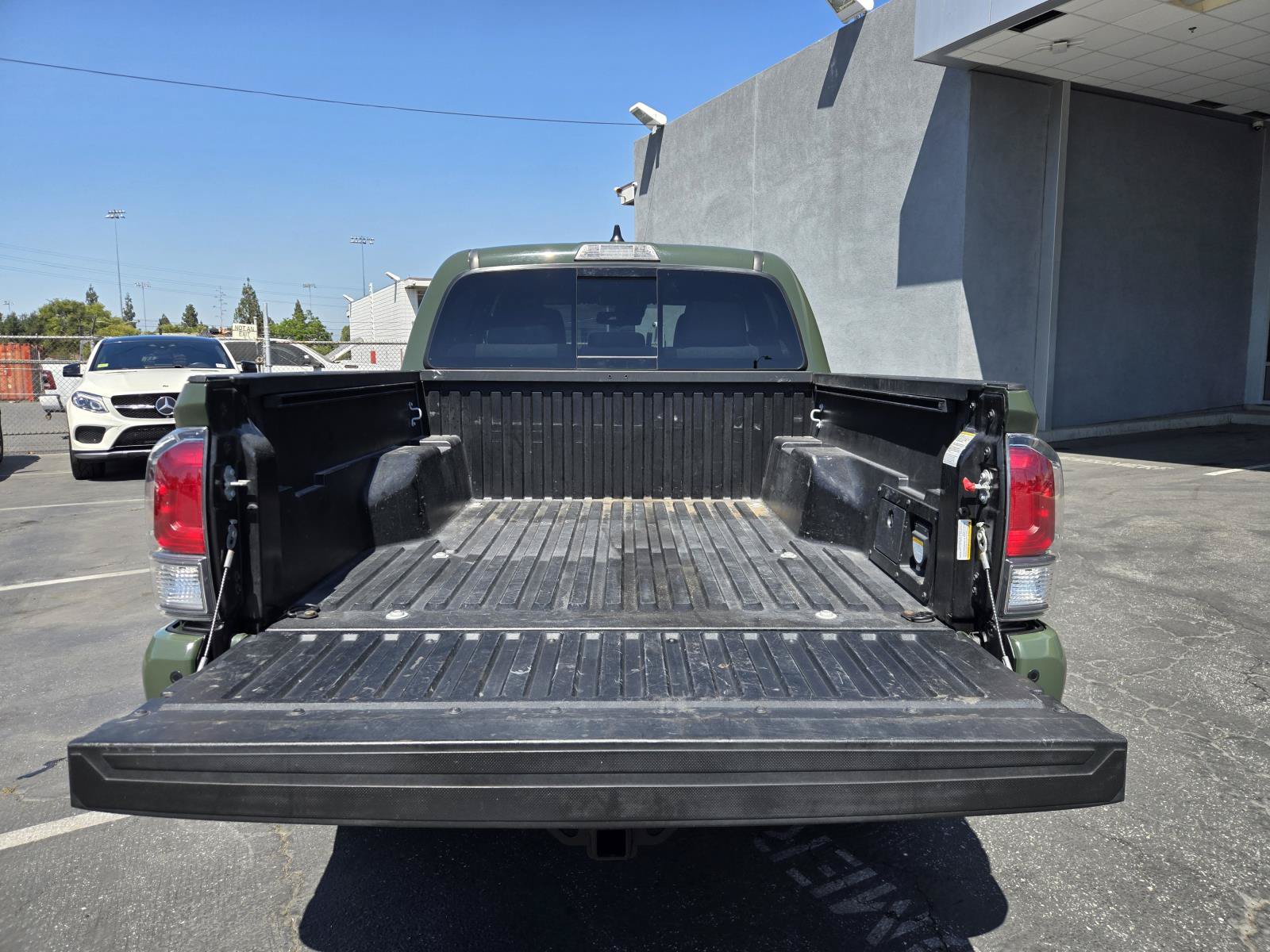 Used 2022 Toyota Tacoma TRD Off-Road w/ Technology Package RWD image 24