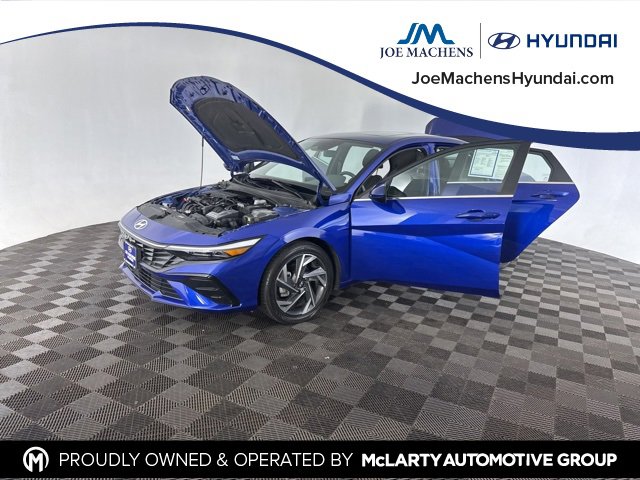 Used 2024 Hyundai Elantra SEL w/ Convenience Package image 12