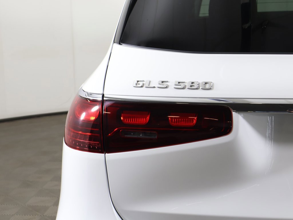 Used 2024 Mercedes-Benz GLS 580 4MATIC w/ Warmth & Comfort Package image 21