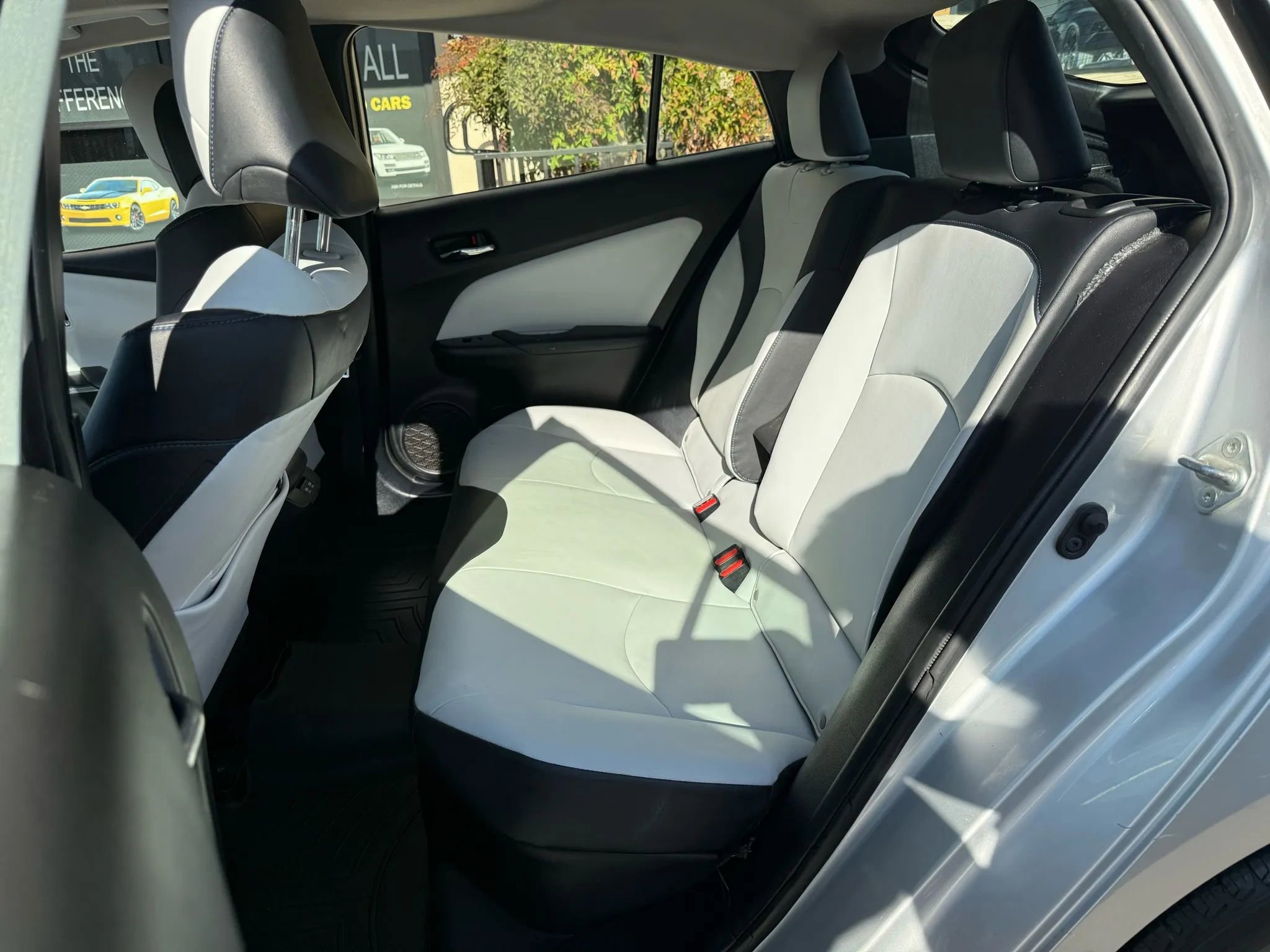 Used 2019 Toyota Prius Limited image 12