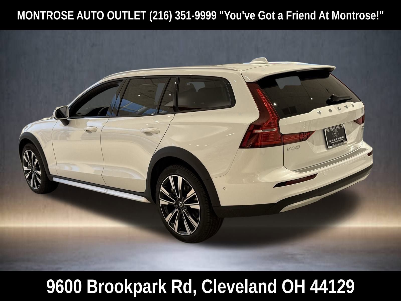 New 2026 Volvo V60 B5 Cross Country Ultra w/ Protection Package Premier image 3