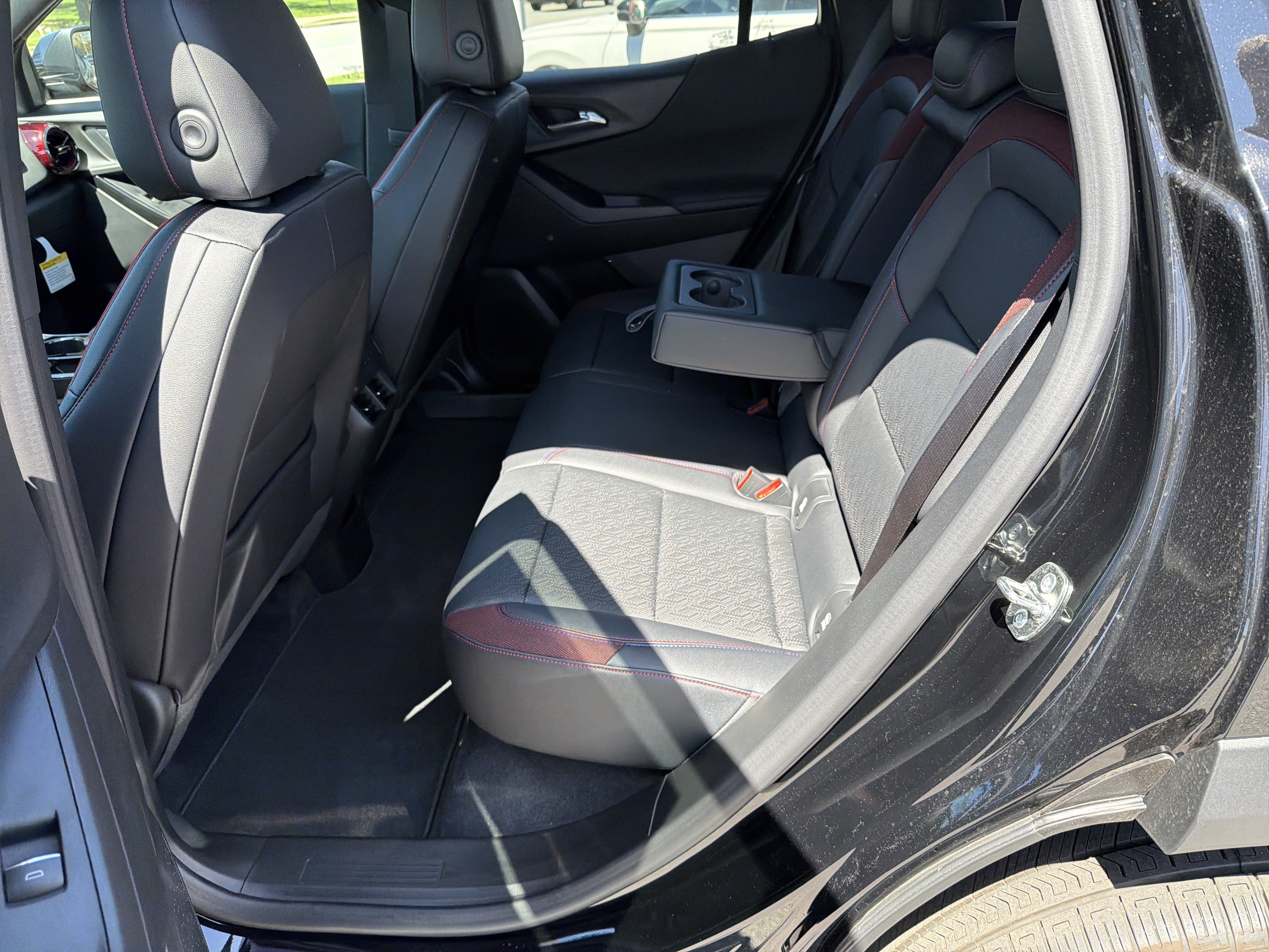 Used 2026 Chevrolet Equinox RS FWD image 52
