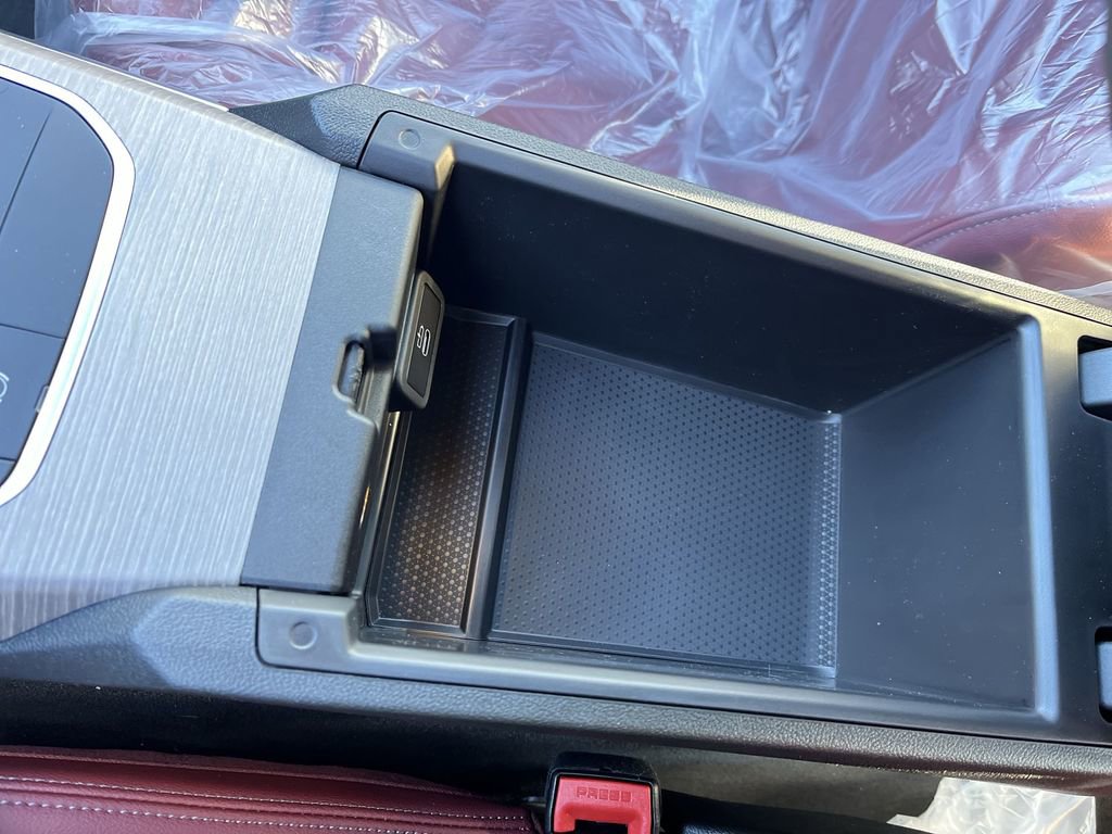 Used 2025 BMW 330i xDrive Sedan w/ Convenience Package image 17