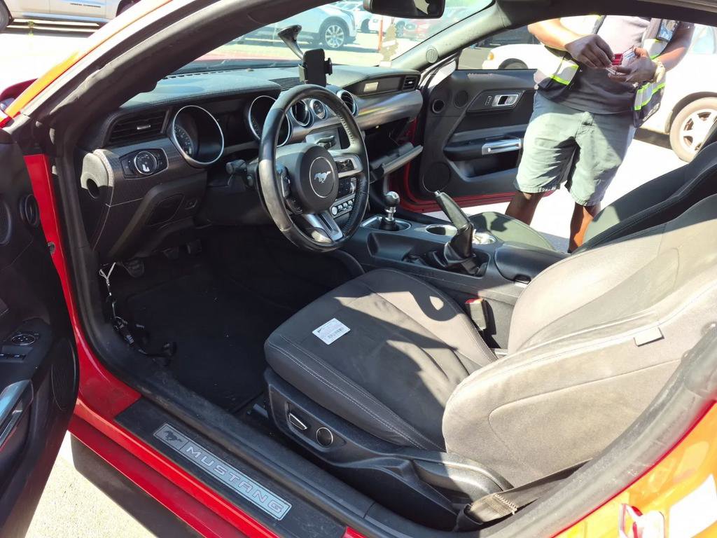 Used 2018 Ford Mustang GT w/ GT Performance Package RWD image 5