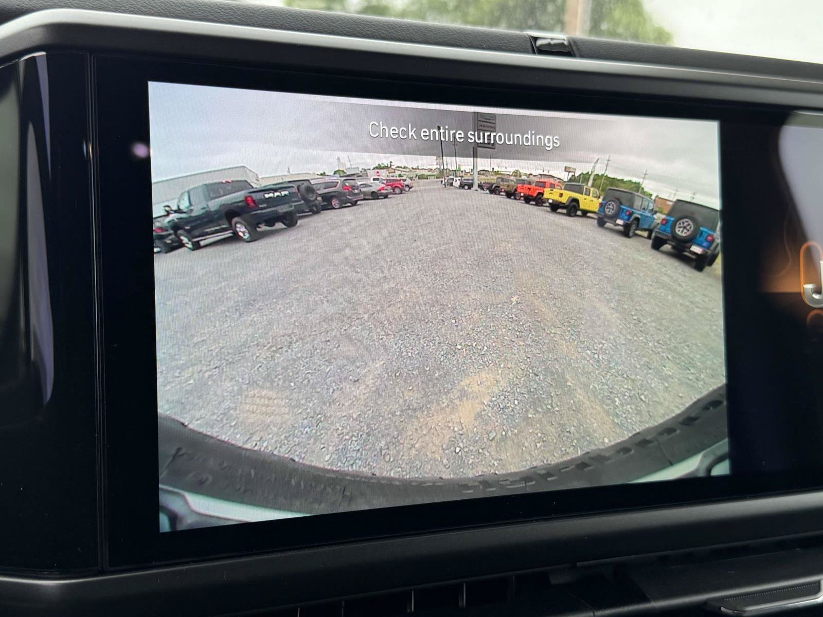 New 2025 Jeep Wrangler Unlimited Rubicon w/ Convenience Group AWD/4WD image 4