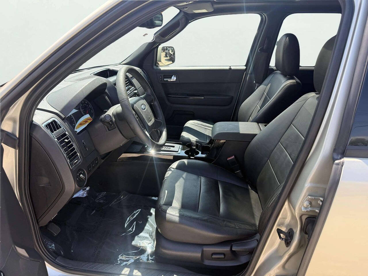 Used 2010 Ford Escape Limited AWD/4WD image 10