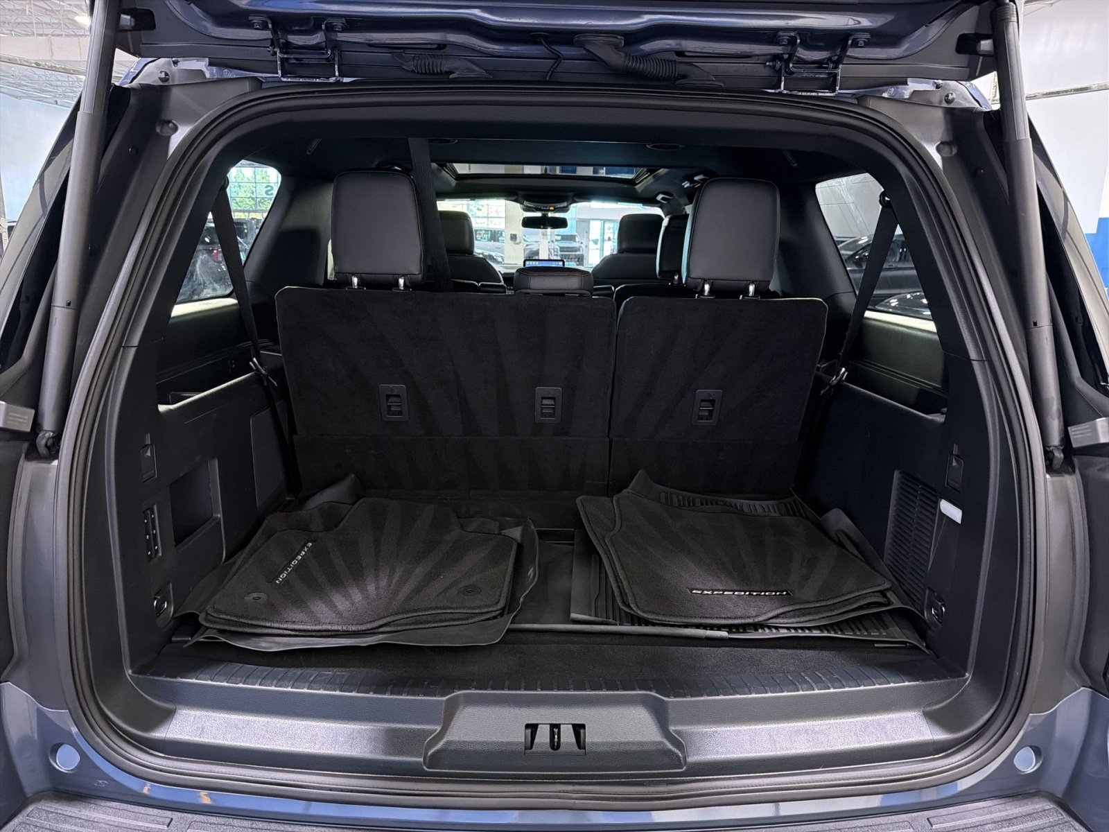Used 2023 Ford Expedition Max Limited AWD/4WD image 29