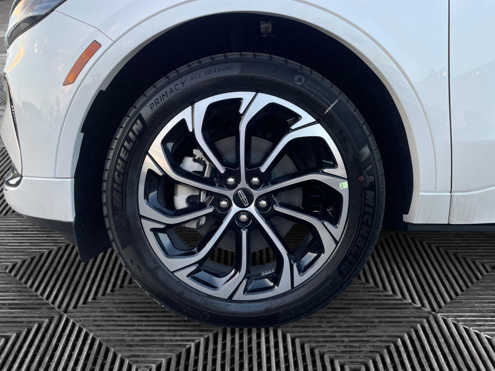 New 2026 Lincoln Nautilus Reserve AWD/4WD image 14