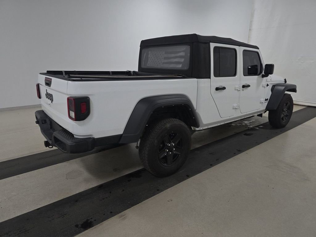 Used 2022 Jeep Gladiator Sport AWD/4WD image 2