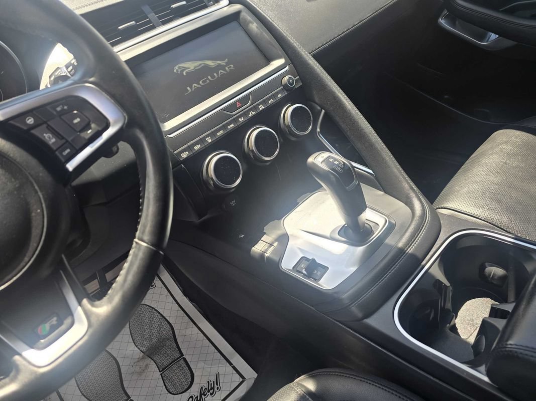 Used 2020 Jaguar E-PACE AWD/4WD image 27